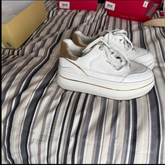 Michael Kors Shoes - Michael Kors Hayes Lace Up Leather Fashion Sneakers.  Optic White/Pale Gold